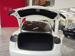 Tesla Model 3 Rear-Wheel Drive - ფოტო 18