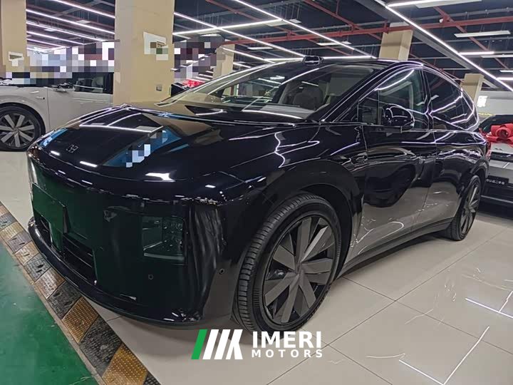 Li Auto i8 Standard Edition - ავტომობილი ჩინეთიდან