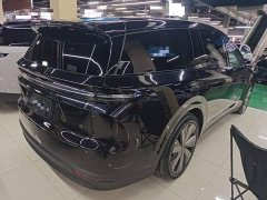 Li Auto i8 Standard Edition - ფოტო 6