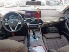 BMW 5 Series 530Li Luxury Edition Premium Package - ფოტო 9
