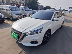 Nissan Teana 2.0L XL Comfort - ფოტო 1