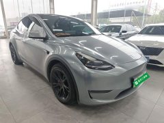 Tesla Model Y Standard Range RWD - ფოტო 3