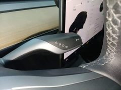 Tesla Model Y Standard Range RWD - ფოტო 13
