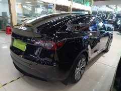Tesla Model Y Standard Range RWD - ფოტო 6