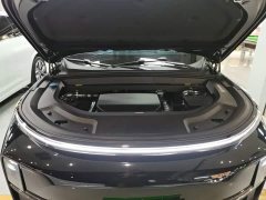 Li Auto L8 Ultra - ფოტო 19