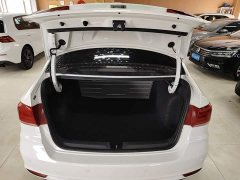 Volkswagen Santana 1.5L Automatic Fashion Edition - ფოტო 18