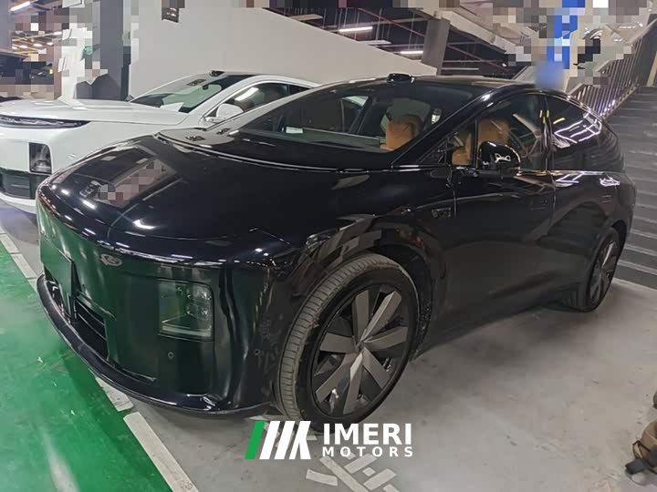 Li Auto i8 Standard Edition - ავტომობილი ჩინეთიდან