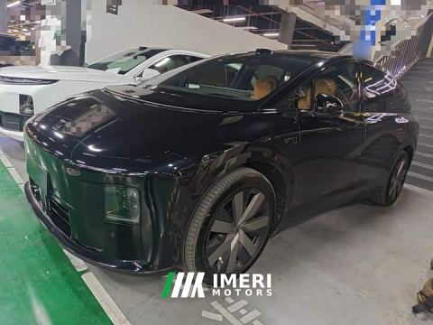 2025 Li Auto i8 Standard Edition