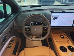 Li Auto i8 Standard Edition - ფოტო 10