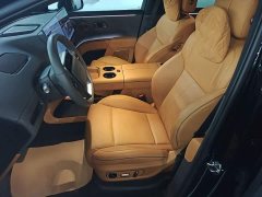 Li Auto i8 Standard Edition - ფოტო 14