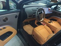 Li Auto i8 Standard Edition - ფოტო 15