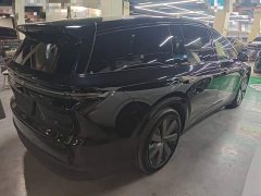 Li Auto i8 Standard Edition - ფოტო 6