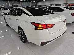 Nissan Teana 2.0L XL Upper AD1 Intelligent Navigation Edition - ფოტო 4