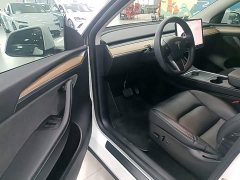 Tesla Model Y Standard Range RWD - ფოტო 15