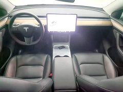 Tesla Model Y Standard Range RWD - ფოტო 9