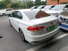 Volkswagen Bora 200TSI DSG Comfort Pro - ფოტო 4