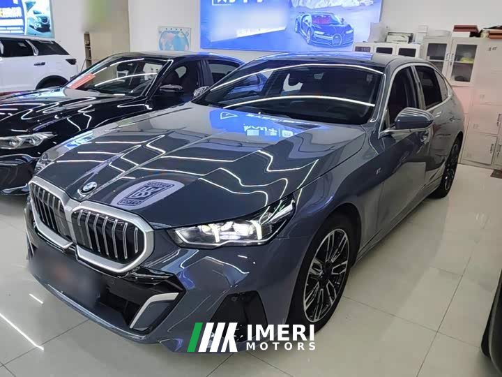 BMW 5 Series 525Li M Sport Package - ავტომობილი ჩინეთიდან