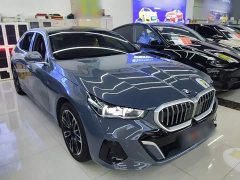 BMW 5 Series 525Li M Sport Package - ფოტო 3