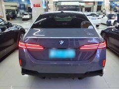 BMW 5 Series 525Li M Sport Package - ფოტო 5