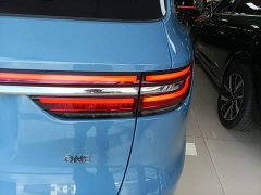 Li Auto ONE Extended Range 6-Seater - ფოტო 7