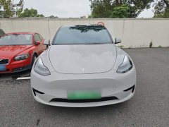 Tesla Model Y Rear-Wheel Drive - ფოტო 2