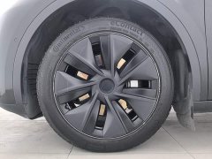 Tesla Model Y Long Range All-Wheel Drive - ფოტო 17