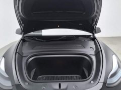Tesla Model Y Long Range All-Wheel Drive - ფოტო 6