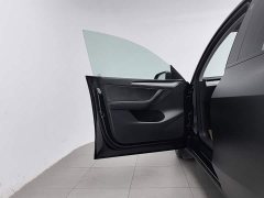 Tesla Model Y Long Range All-Wheel Drive - ფოტო 8