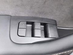 Tesla Model Y Long Range All-Wheel Drive - ფოტო 9