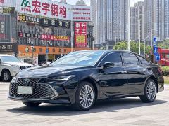 Toyota Camry Hybrid 2.5L XLE Premium - фото 1