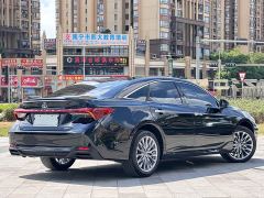 Toyota Camry Hybrid 2.5L XLE Premium - фото 5