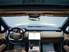 Land Rover Range Rover 3.0 L6 400PS Grand Long Wheelbase Edition - ფოტო 14