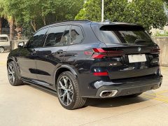 BMW X5 xDrive 30Li M Sport Exclusive Night Edition Package - ფოტო 4