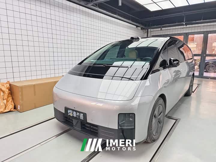 Li Auto Li Xiang MEGA Ultra - ავტომობილი ჩინეთიდან