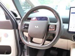 Li Auto Li Xiang MEGA Ultra - ფოტო 9