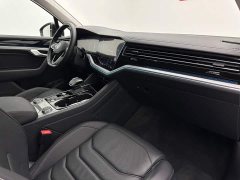 Volkswagen Touareg 3.0TSI Rui Xiang Edition Obsidian Black Sport Package - ფოტო 15