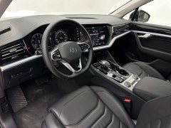 Volkswagen Touareg 3.0TSI Rui Xiang Edition Obsidian Black Sport Package - ფოტო 16
