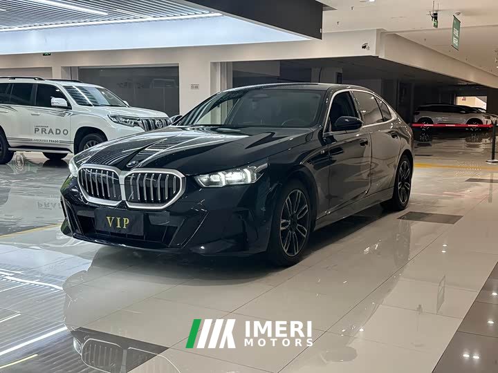 BMW 5 Series 525Li M Sport Package - ავტომობილი ჩინეთიდან