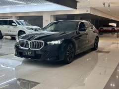 BMW 5 Series 525Li M Sport Package - ფოტო 1