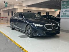 BMW 5 Series 525Li M Sport Package - ფოტო 3