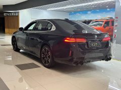 BMW 5 Series 525Li M Sport Package - ფოტო 4