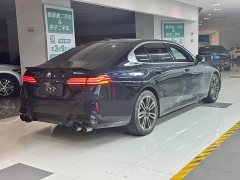 BMW 5 Series 525Li M Sport Package - ფოტო 6