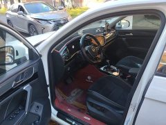 Volkswagen Taos 330TSI FWD Luxury Smart Connect Pro - ფოტო 17