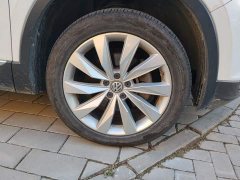 Volkswagen Taos 330TSI FWD Luxury Smart Connect Pro - ფოტო 8