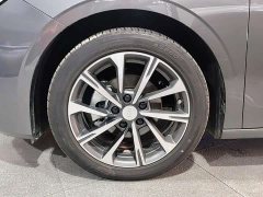 Geely Emgrand 4th Generation 1.5L CVT Flagship - ფოტო 15