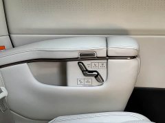 Lexus LM 350h Seven-Seater Elegant Edition - ფოტო 17