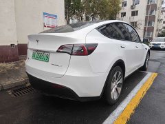 Tesla Model Y Long Range All-Wheel Drive - ფოტო 10