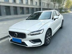 Volvo S60 B4 Smart Luxury Edition - ფოტო 1
