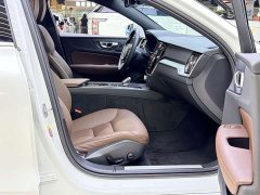 Volvo S60 B4 Smart Luxury Edition - ფოტო 2