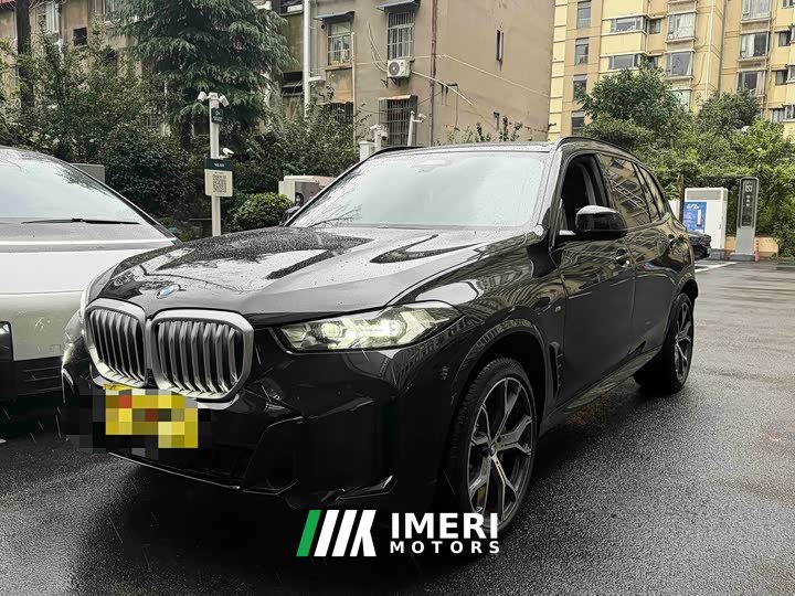 BMW X5 Facelift xDrive 30Li M Sport Exclusive Night Edition Package - ავტომობილი ჩინეთიდან